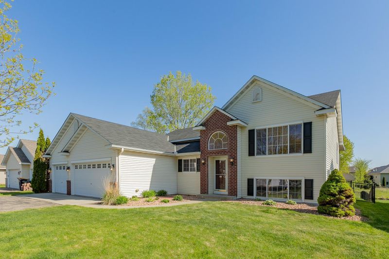 4843 187th St W, Farmington, MN 55024