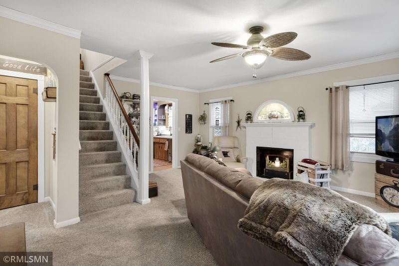 322 6th St NW, Faribault, MN 55021
