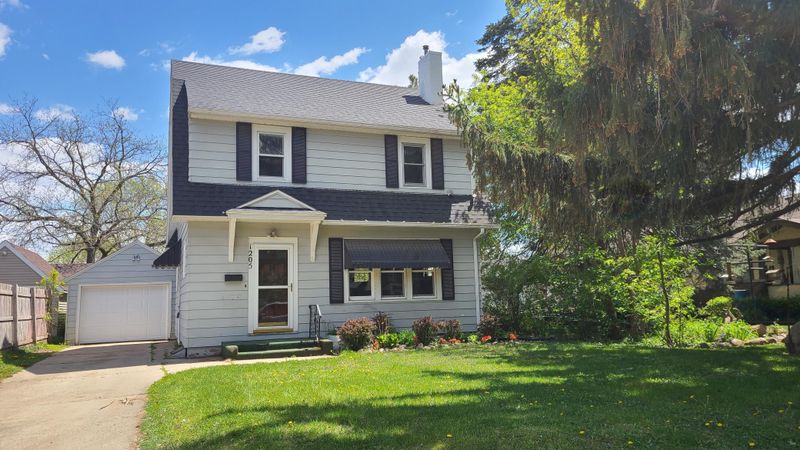 1205 4th St SW, Austin, MN 55912