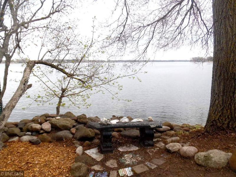 43515 Crown Dr, Harris, MN 55032