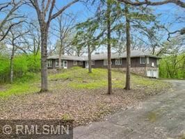 15708 Loop Rd S, Burnsville, MN 55306