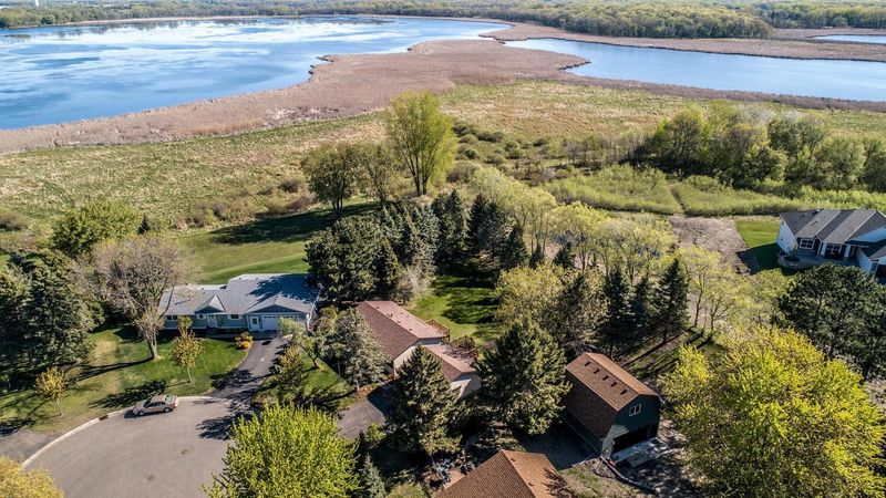 6672 Hokah Dr, Lino Lakes, MN 55014