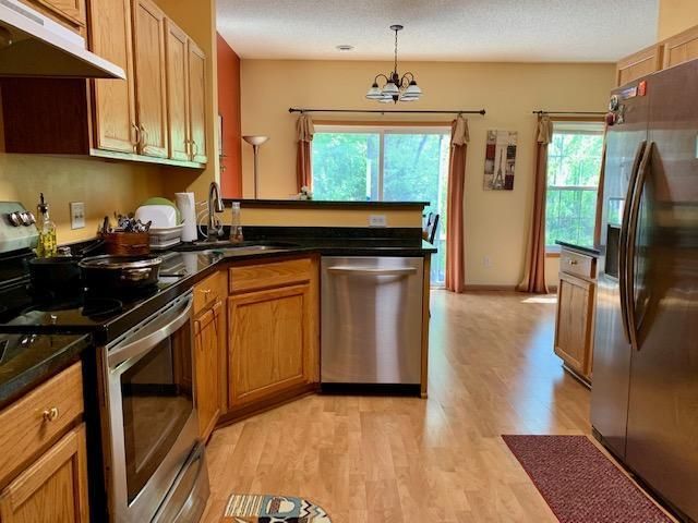 222 Heritage Ln, Circle Pines, MN 55014