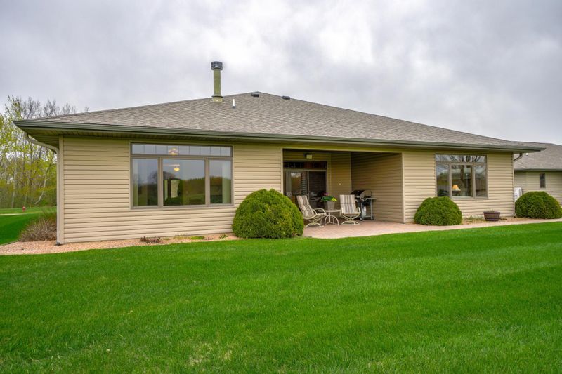 633 Pondhurst Dr, Amery, WI 54001