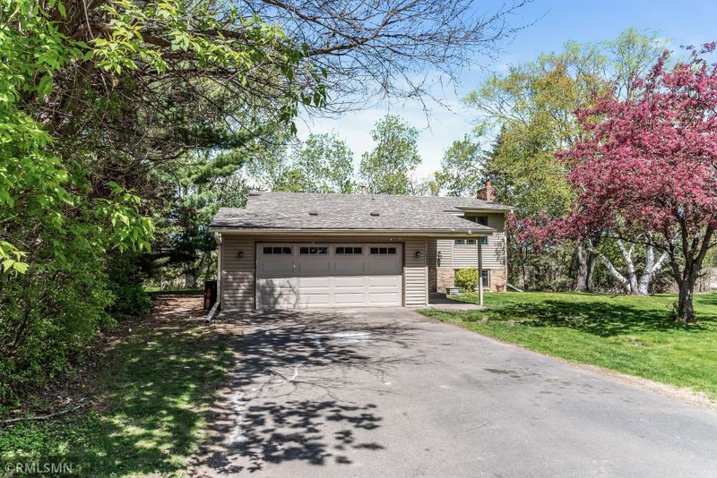 1033 Grant Cir N, Anoka, MN 55303