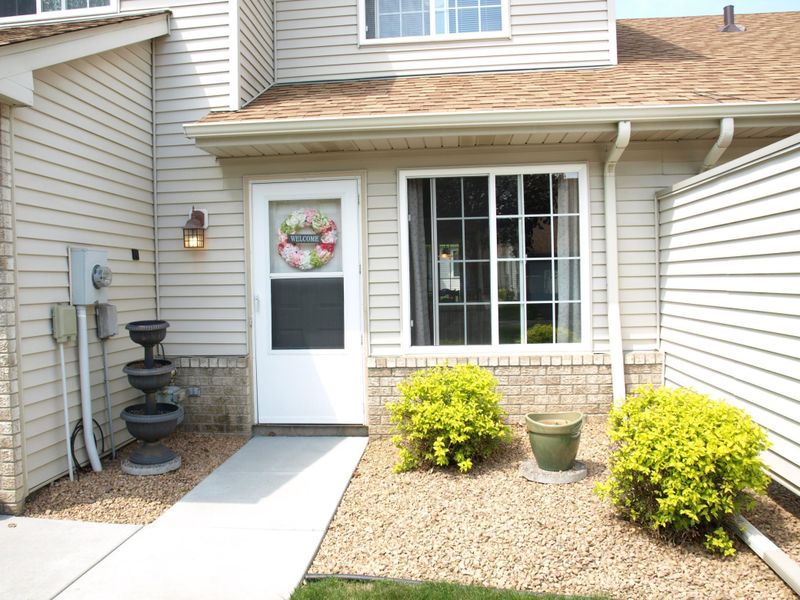 7877 Forest Blvd #D, Woodbury, MN 55125