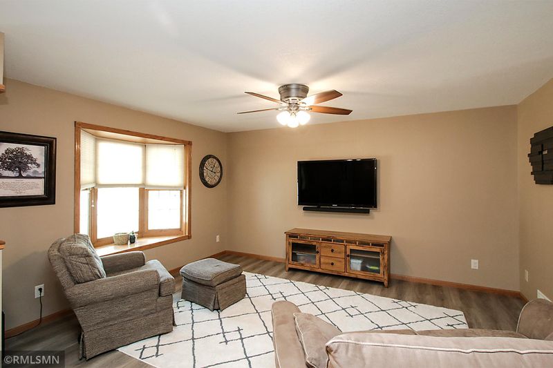 540 Carrigan Ln, Buffalo Lake, MN 55314