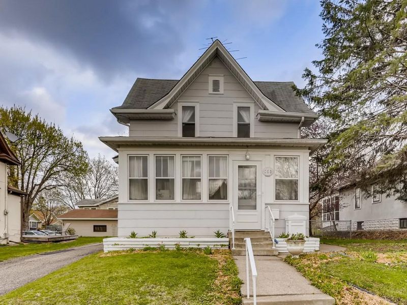 852 Manomin Ave, Saint Paul, MN 55107