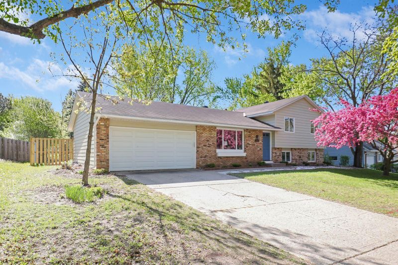 13560 Everest Ave, Apple Valley, MN 55124
