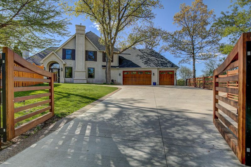 12644 Tiffany Ct, Burnsville, MN 55337