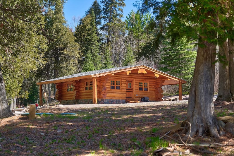71 Benedict Ln, Lutsen, MN 55612
