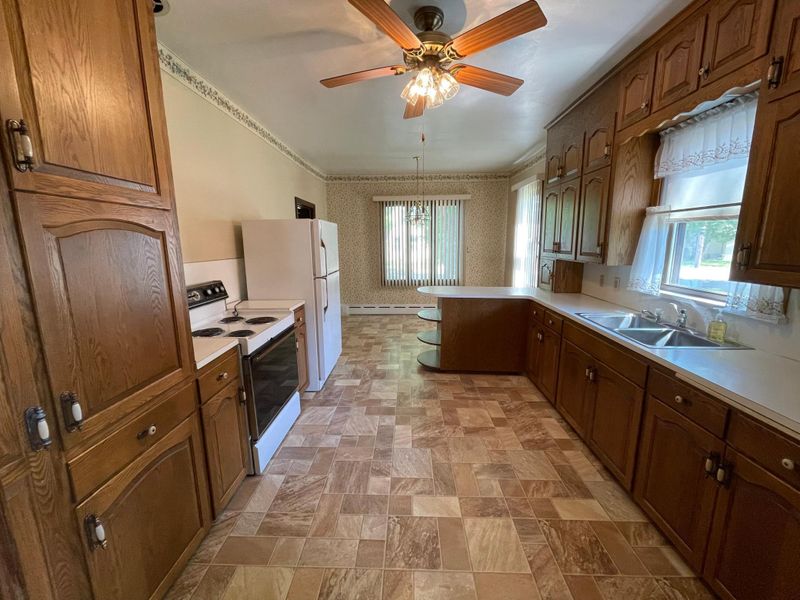 201 1st Ave N, Lester Prairie, MN 55354