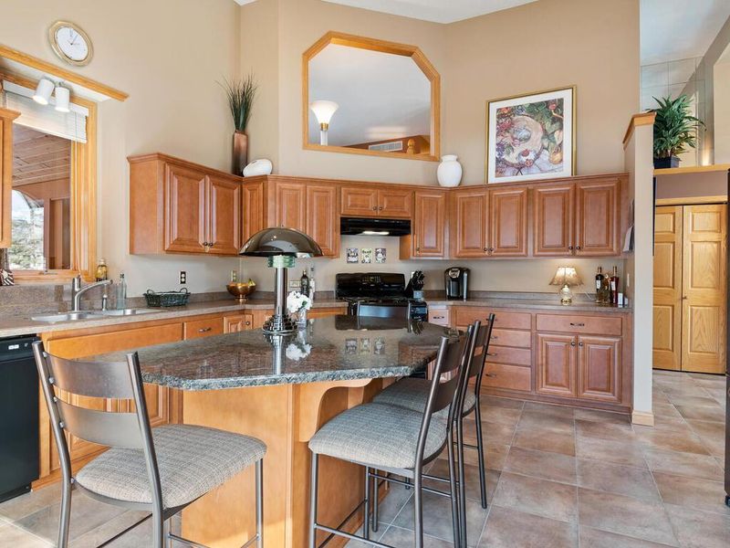 2531 Meadow Oak Ln, Monticello, MN 55362