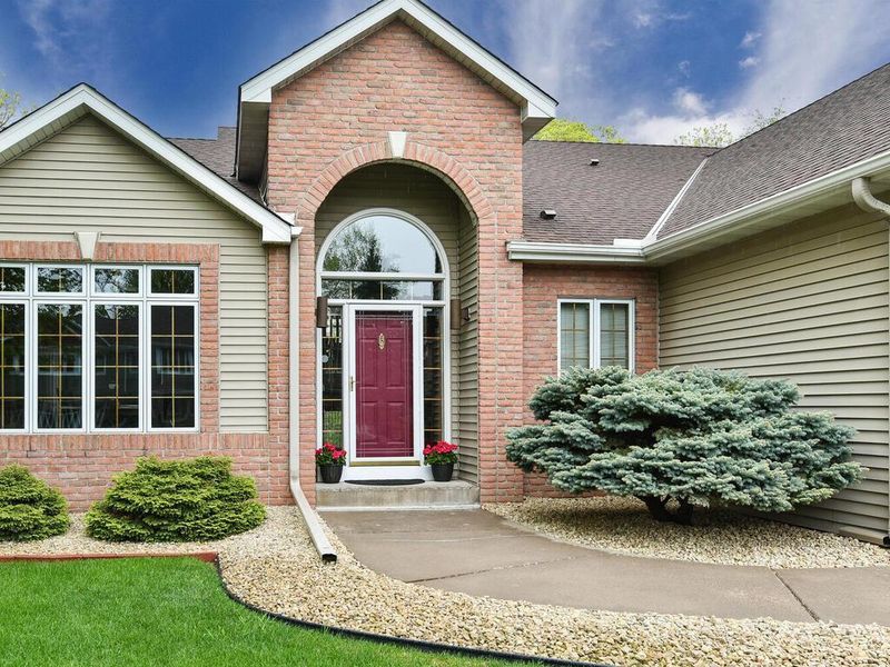 2531 Meadow Oak Ln, Monticello, MN 55362