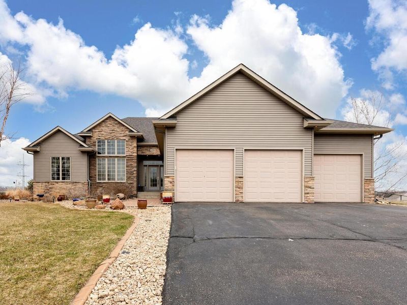 4090 Hunters Ln, Webster, MN 55088