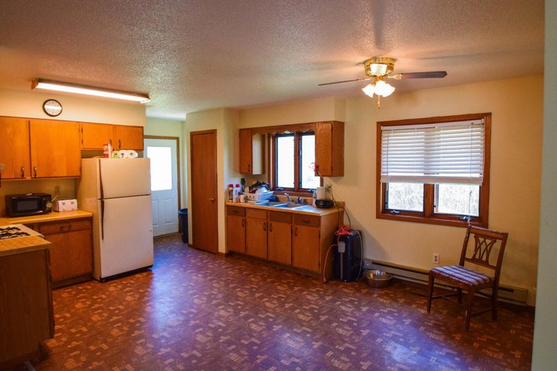 15 1st St SE, Akeley, MN 56433