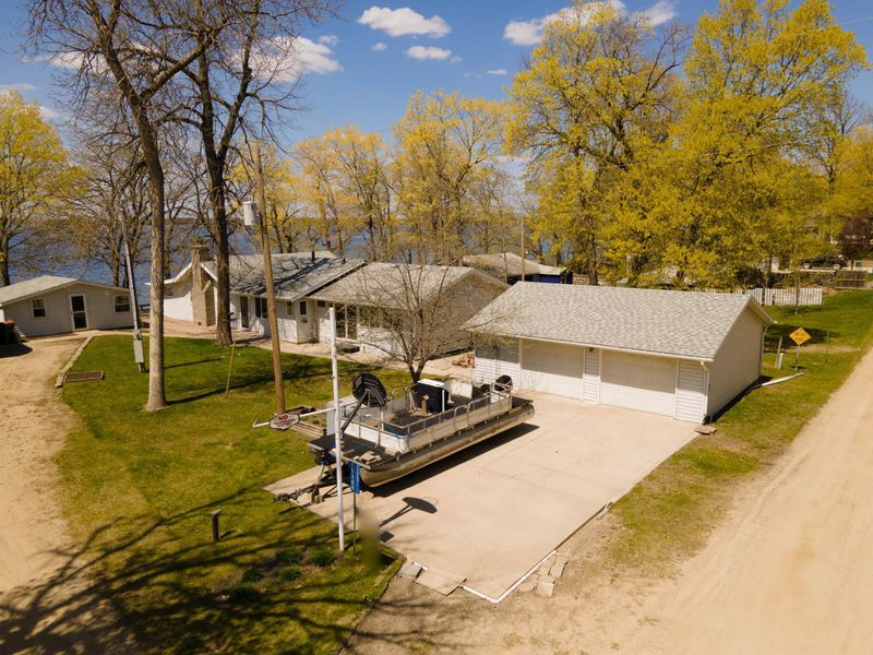 19989 Eastwood Dr, Osakis, MN 56360