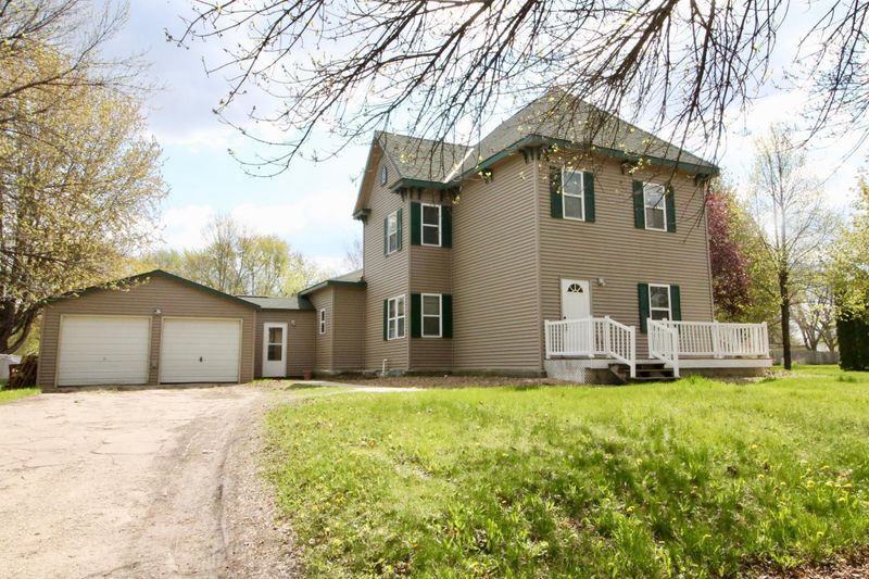 207 2nd St S, Raymond, MN 56282