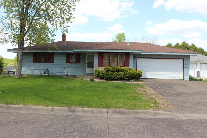 1751 Lark Ave, Maplewood, MN 55109