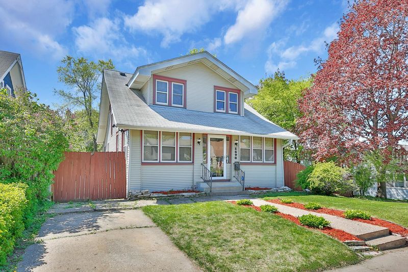 1698 Bush Ave, Saint Paul, MN 55106