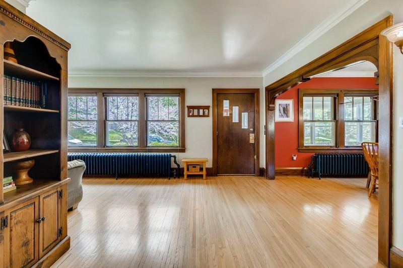 2015 Palace Ave, Saint Paul, MN 55105