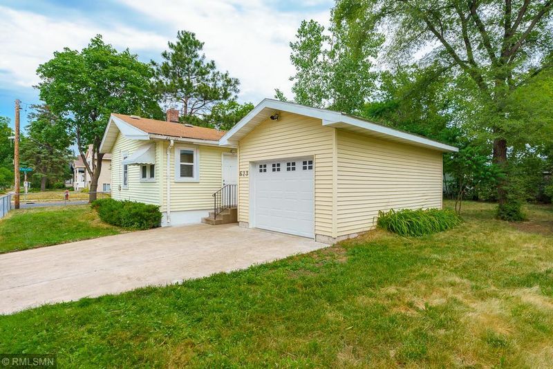 623 46th Ave N, Minneapolis, MN 55412