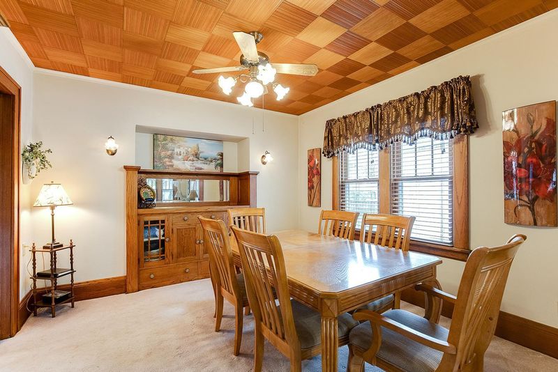 935 Watson Ave, Saint Paul, MN 55102