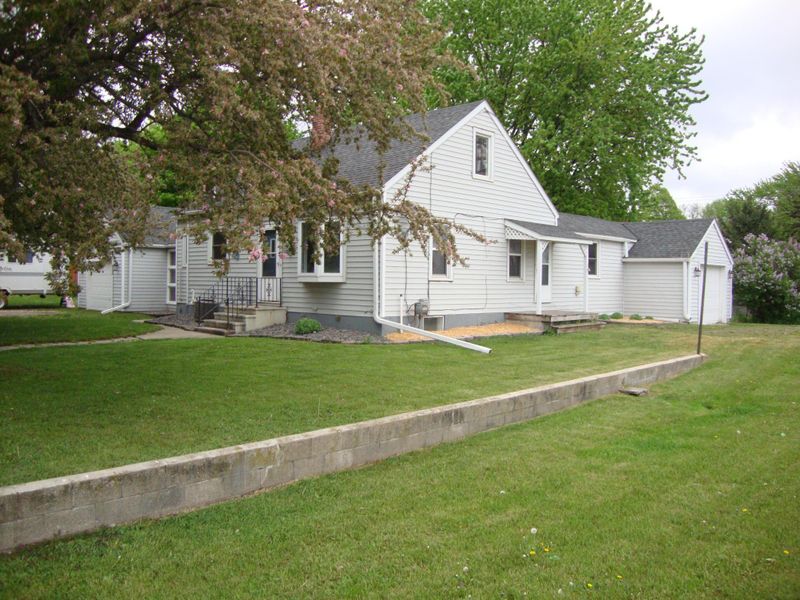 201 Herbert St, Stewart, MN 55385