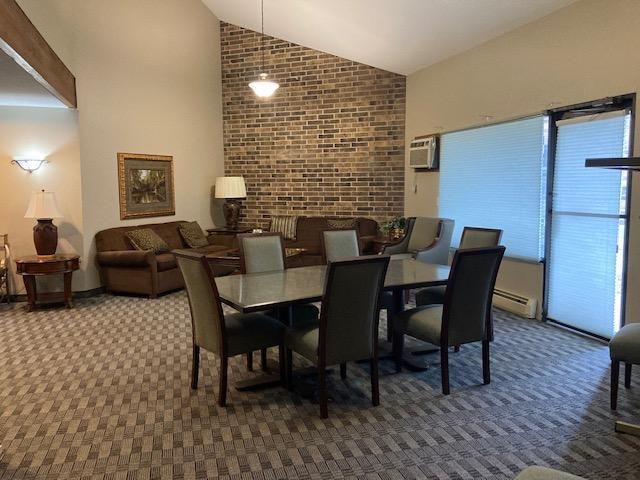 35 Nathan Ln N #113, Plymouth, MN 55441