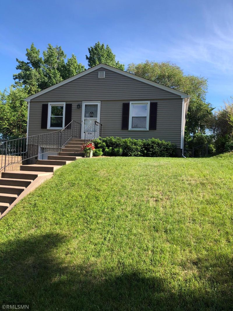 1766 4th St E, Saint Paul, MN 55106