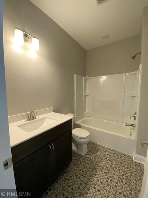 13433 Fondant Trl N, Hugo, MN 55038