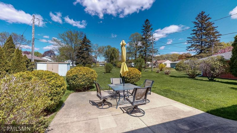 1804 W Oakland Ave, Austin, MN 55912