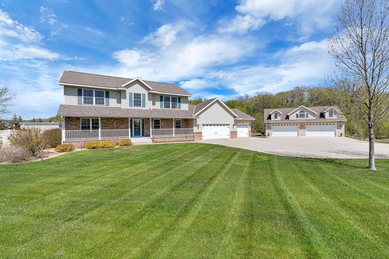 21068 Westbrook Dr, Cold Spring, MN 56320