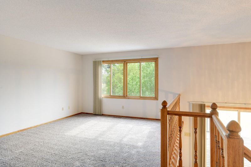 1306 Minnesota St S, Shakopee, MN 55379