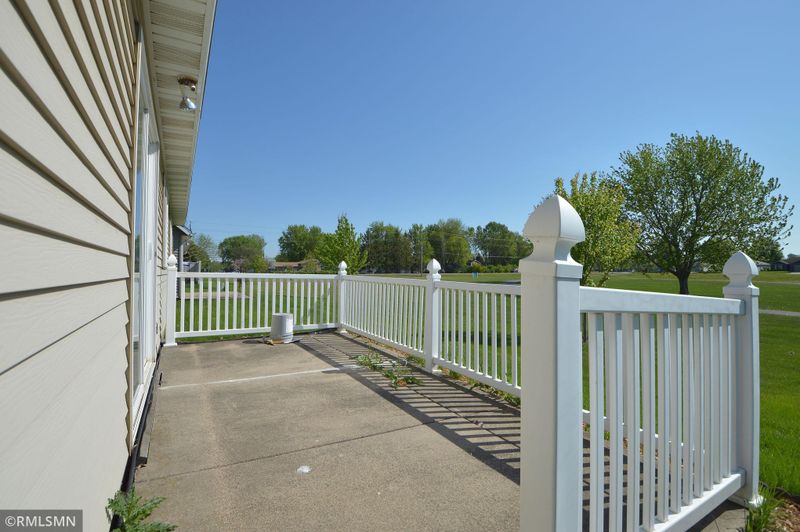 866 Aspen Cir, Waite Park, MN 56387