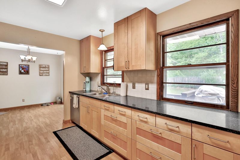 2332 Kewanee Way, Golden Valley, MN 55422