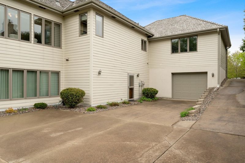 12920 44th Ave N, Plymouth, MN 55442