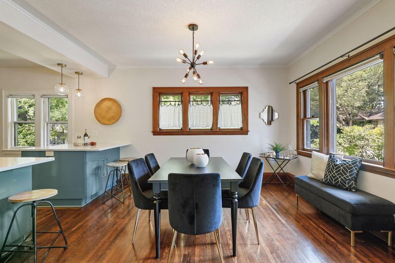 124 W 44th St, Minneapolis, MN 55409