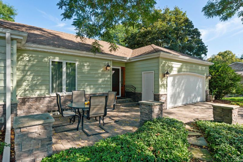 9601 Upton Rd, Bloomington, MN 55431
