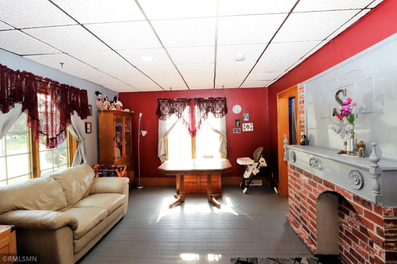 910 E 205th St, Jordan, MN 55352