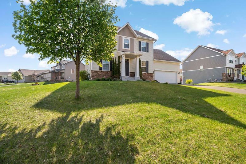 20790 Gemini Trl, Lakeville, MN 55044
