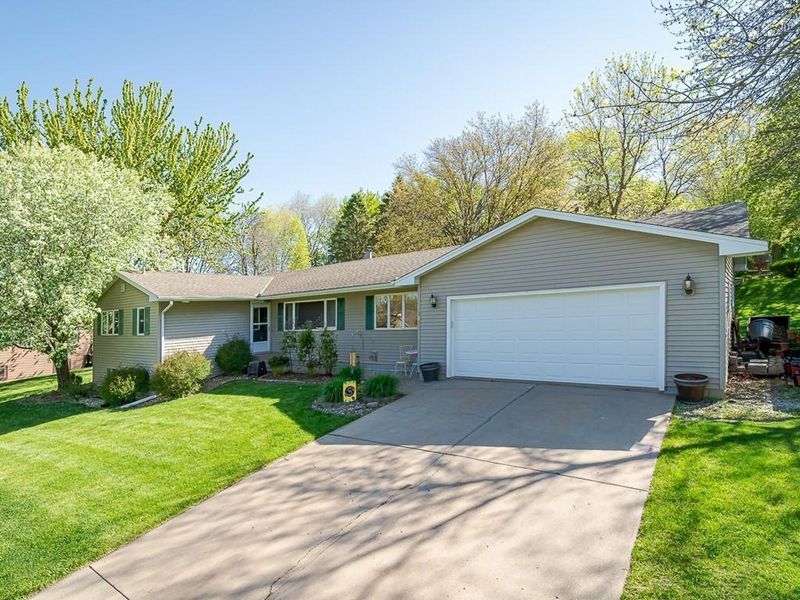 901 Eclipse Pw, New Prague, MN 56071