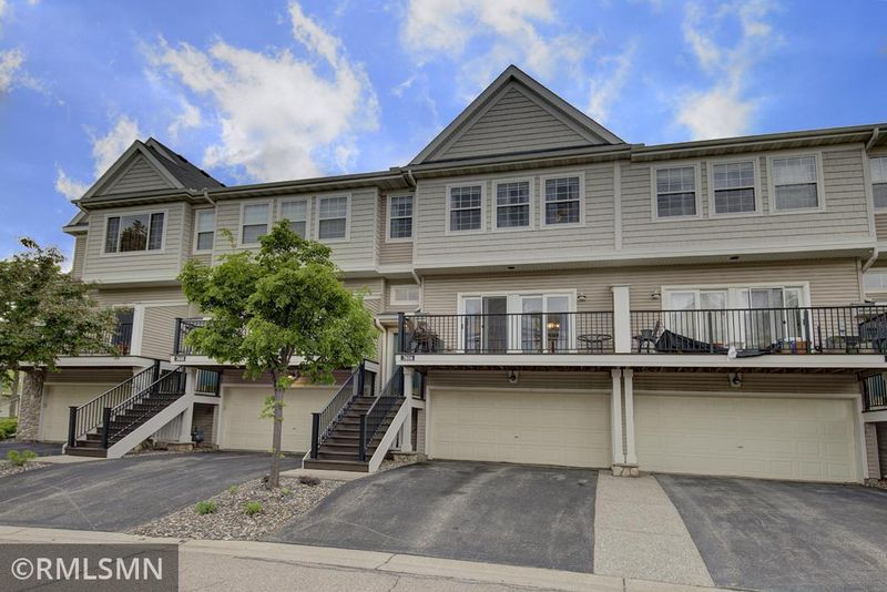 7616 Parkridge Ln, Savage, MN 55378