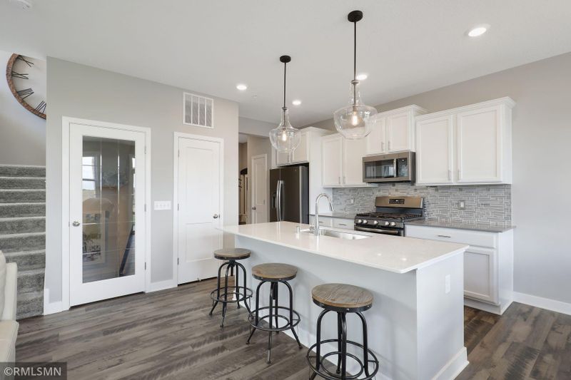 18352 Glasswort Dr, Lakeville, MN 55044