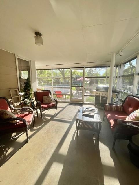 312 Park Ln, Redwood Falls, MN 56283