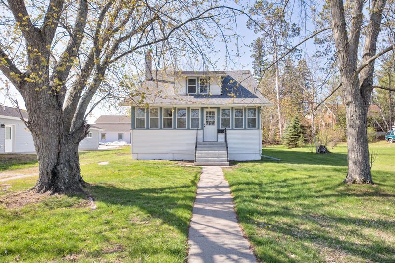 14 SE 1st St, Grand Rapids, MN 55744