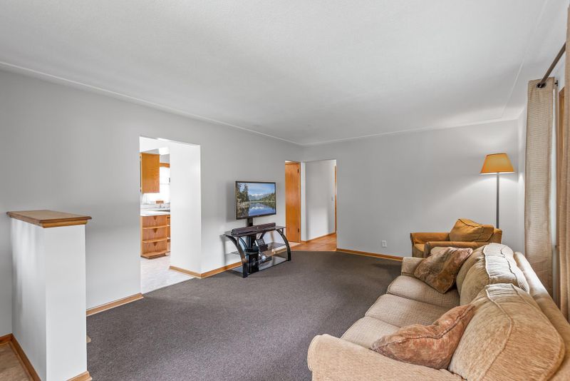 4525 7th St NE, Columbia Heights, MN 55421