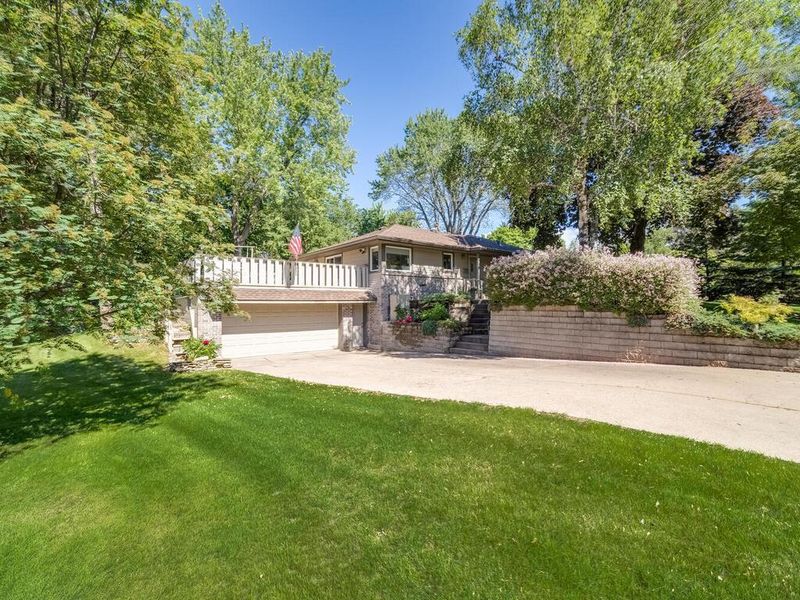 8132 Xerxes Ave S, Bloomington, MN 55431