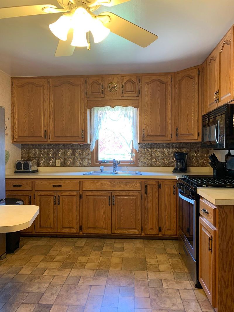 321 Aurora Ave, Lowry, MN 56349