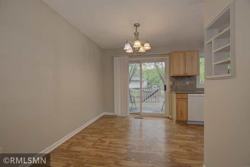 2103 Cliffhill Ln, Eagan, MN 55122